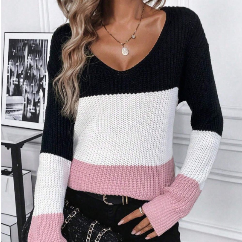 Plus Size | Striped Reversible Sweater - Picture 4 of 8